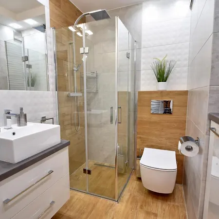 Sea-view Kolorowe Balkony Hotel *